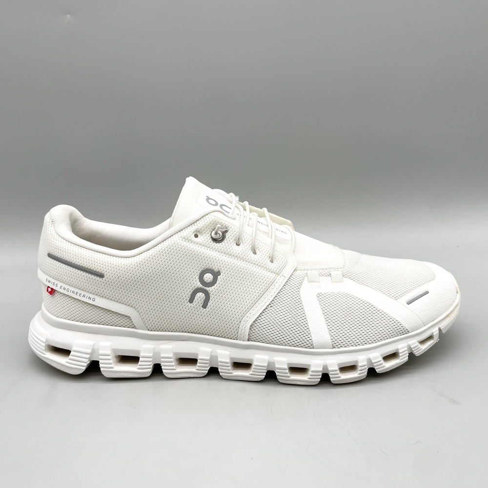 On Cloud Mens 11.5 Cloud 5 Running Shoes White Gym Trainer Gorpcore Sneakers